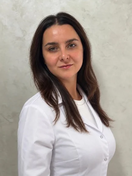 Dr. Petra Luchian